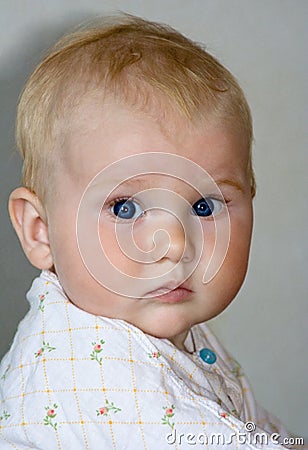 bebé con los ojos azules thumb1539401